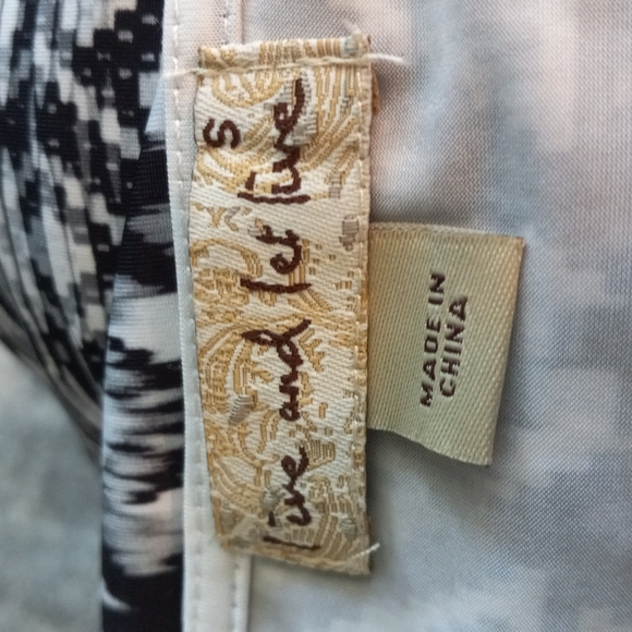 Womens Sz Med Blk & White Aztec style with sequins - Picture 7 of 9